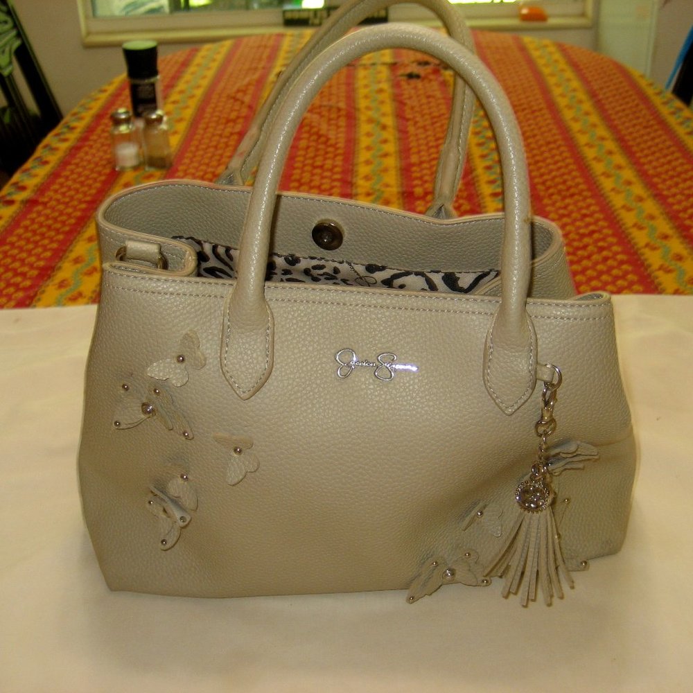 JESSICA SIMPSON BEIGE RAISED FLOWER BAG gently used